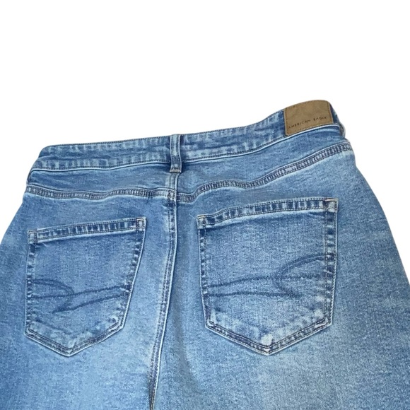 American Eagle (30x27) Strigid Distressed High Rise Mom Jeans - Women’s 10 - Picture 8 of 13